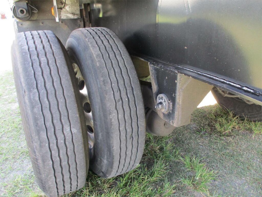 2018 UTILITY 48X102 SPREAD AXLE 2 ALUMINUM TOOL BOXES