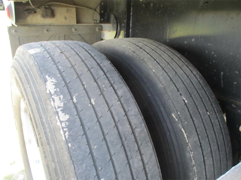 2018 UTILITY 48X102 SPREAD AXLE 2 ALUMINUM TOOL BOXES