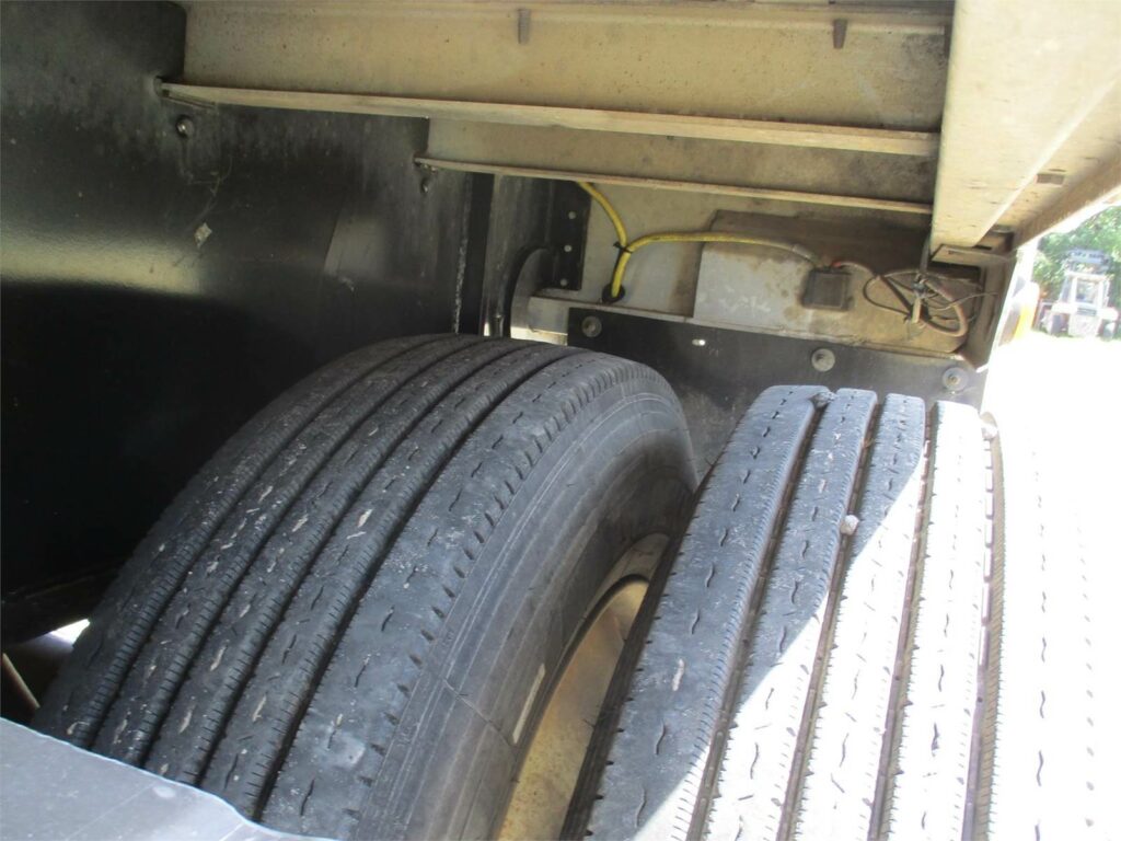 2018 UTILITY 48X102 SPREAD AXLE 2 ALUMINUM TOOL BOXES