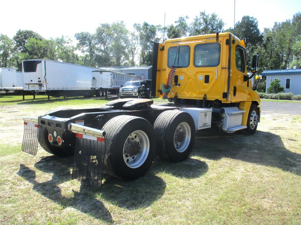 2016 Freightliner Cascadia 125