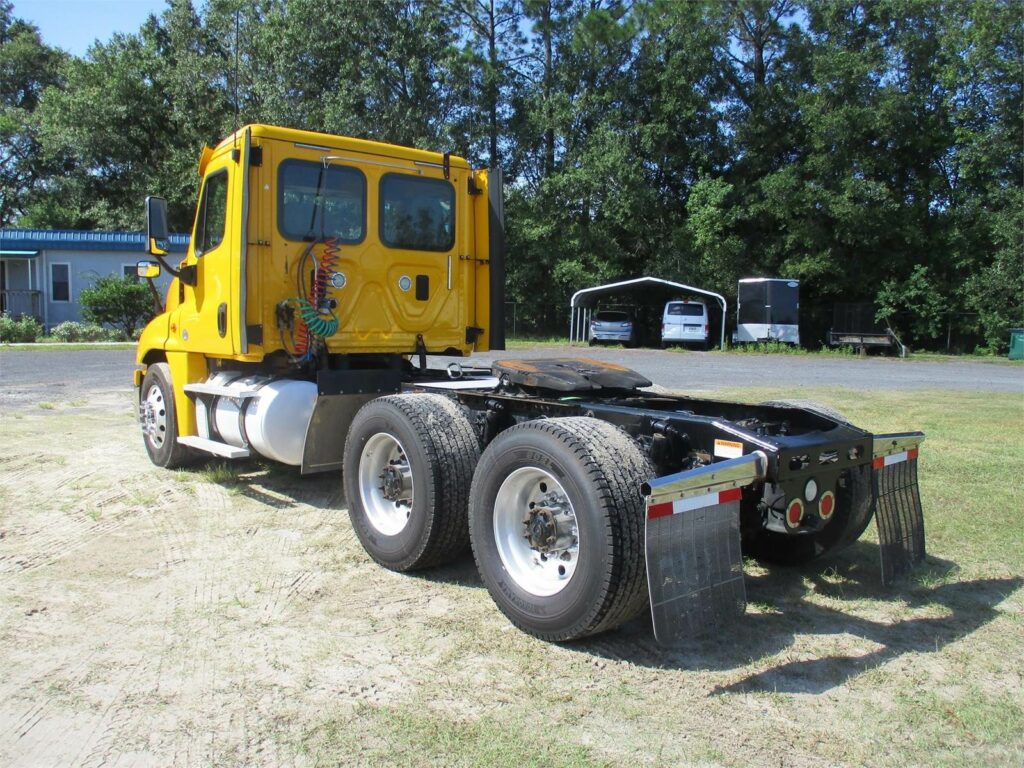 2016 Freightliner Cascadia 125