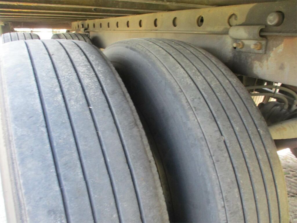 2012 Great Dane 53X102 SPRING RIDE ROLL UP DOOR