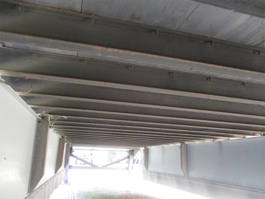 2012 Great Dane 53X102 SPRING RIDE ROLL UP DOOR