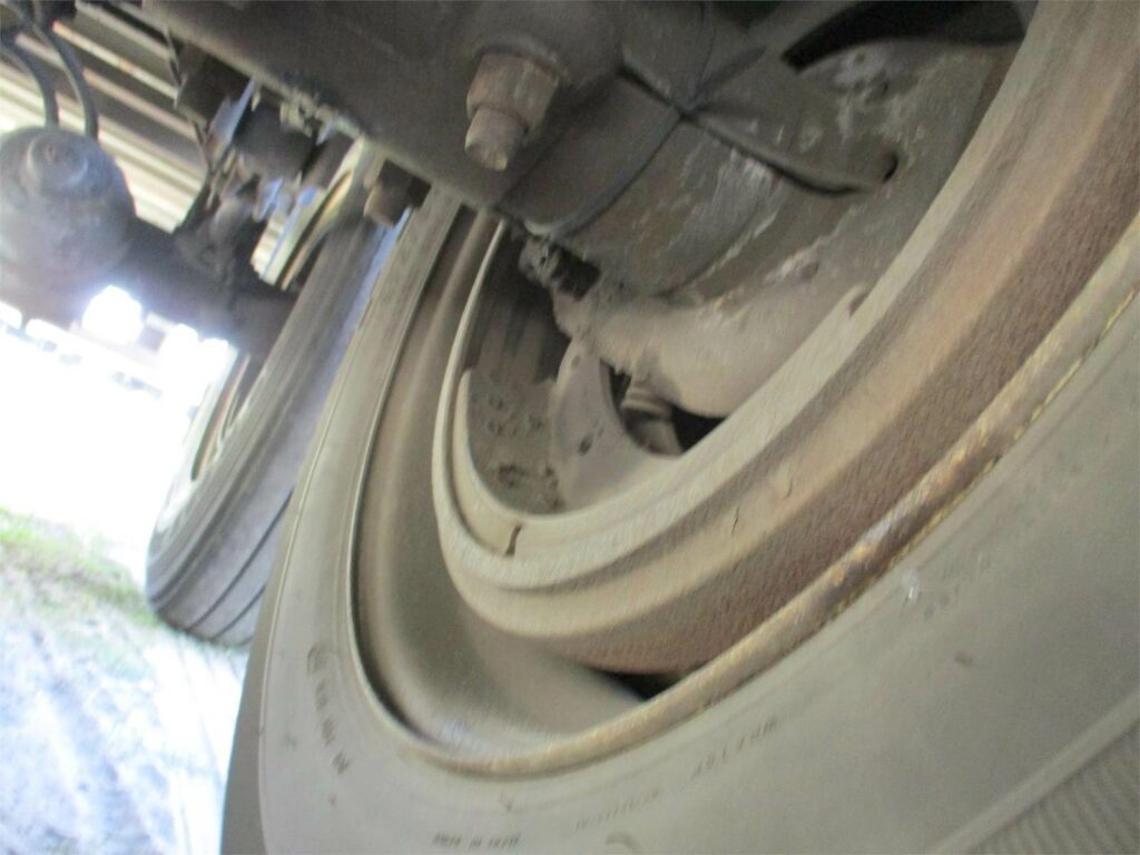 2012 Great Dane 53X102 SPRING RIDE ROLL UP DOOR