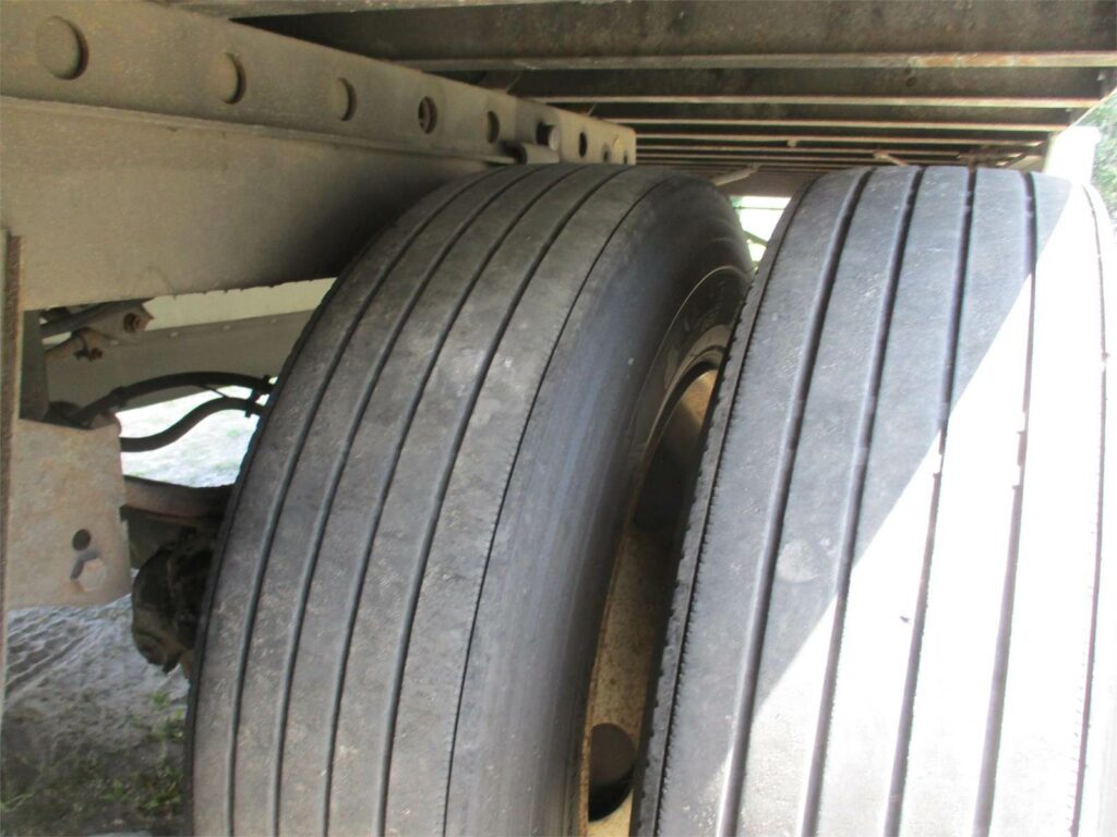 2012 Great Dane 53X102 SPRING RIDE ROLL UP DOOR