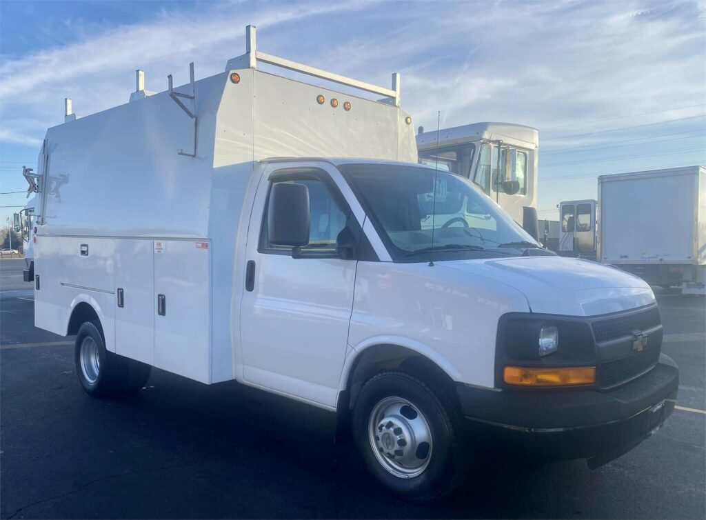 2008 Chevrolet Express 3500 - HandshakeFleet