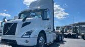 2024 Volvo VNR64T300