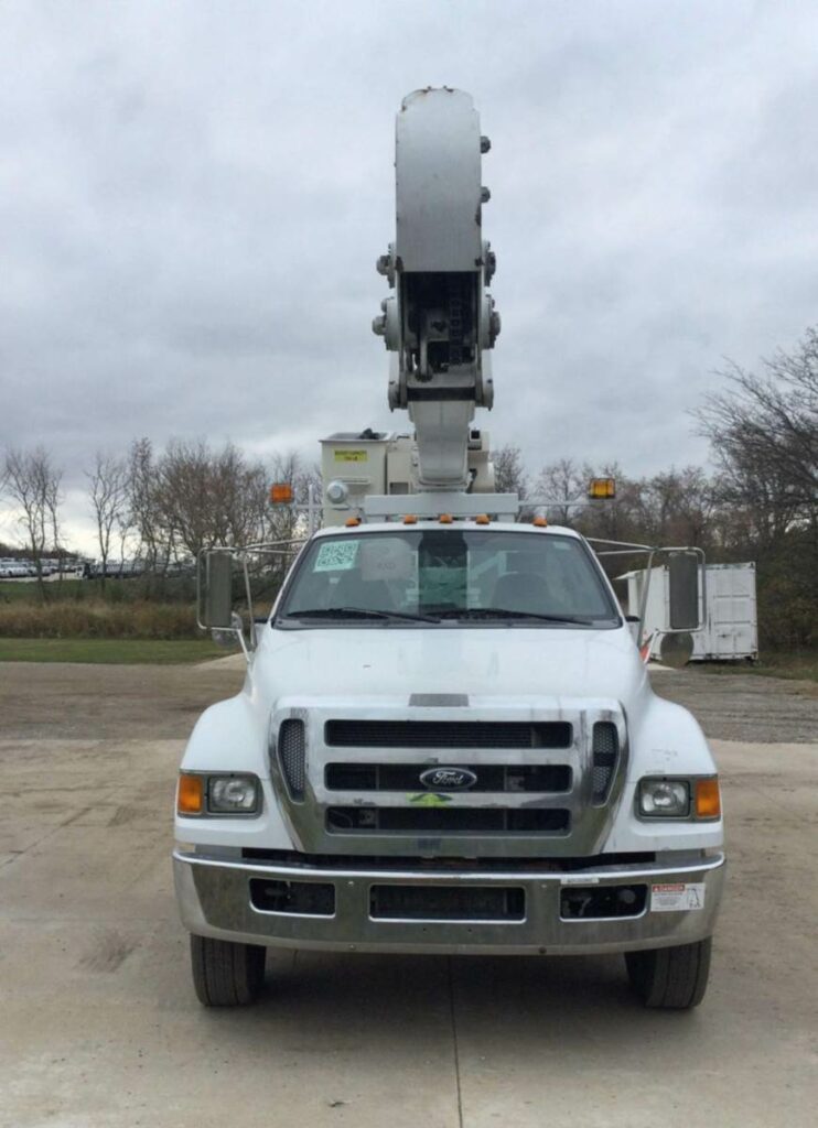 2015 Ford F-750 Boom / Bucket Truck – 260HP