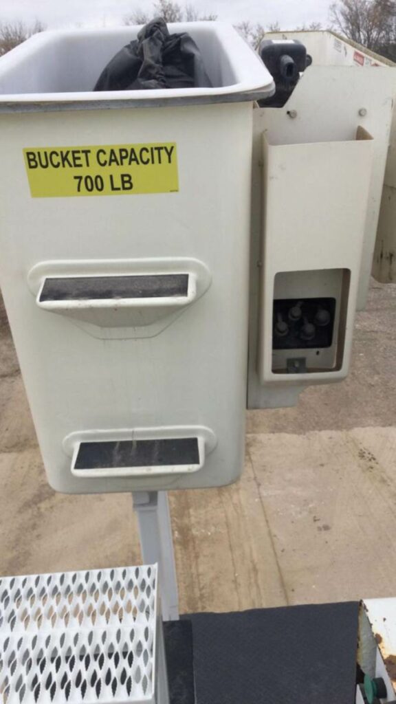 2015 Ford F-750 Boom / Bucket Truck – 260HP