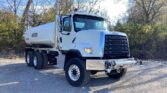 2014 Freightliner 108SD Boom / Bucket Truck – 350HP, Manual