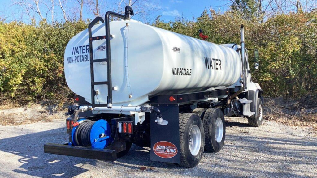 2014 Freightliner 108SD Boom / Bucket Truck – 350HP, Manual