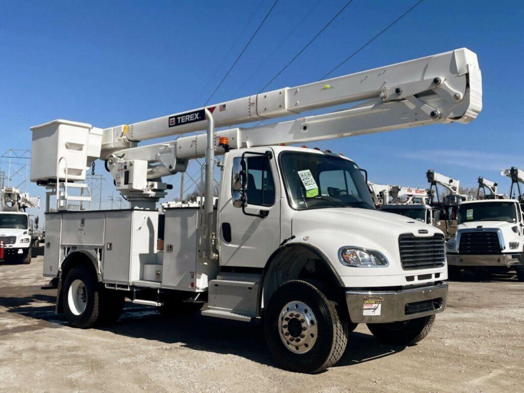 2024 Freightliner M2 106 Boom / Bucket Truck – 300HP, Automatic