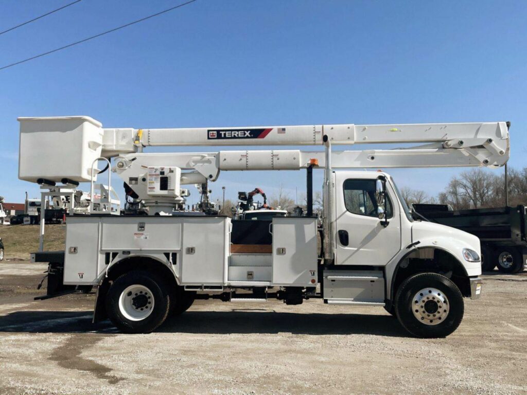 2024 Freightliner M2 106 Boom / Bucket Truck – 300HP, Automatic