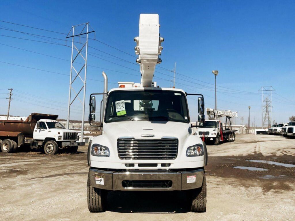 2024 Freightliner M2 106 Boom / Bucket Truck – 300HP, Automatic