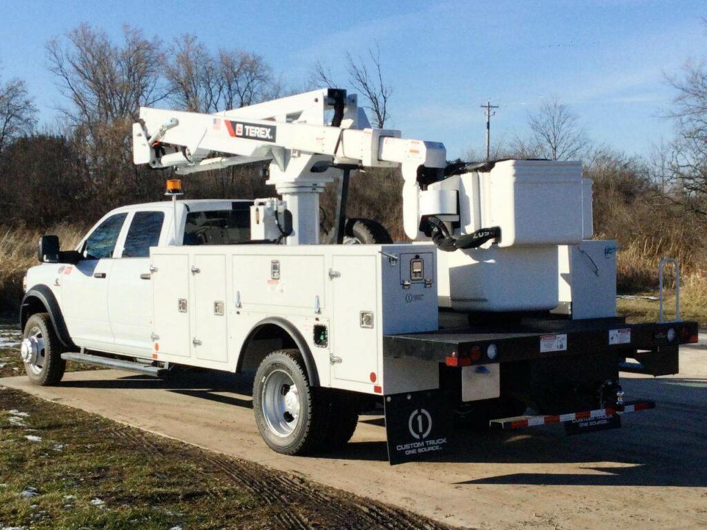 2023 RAM 5500 Boom / Bucket Truck – 370HP