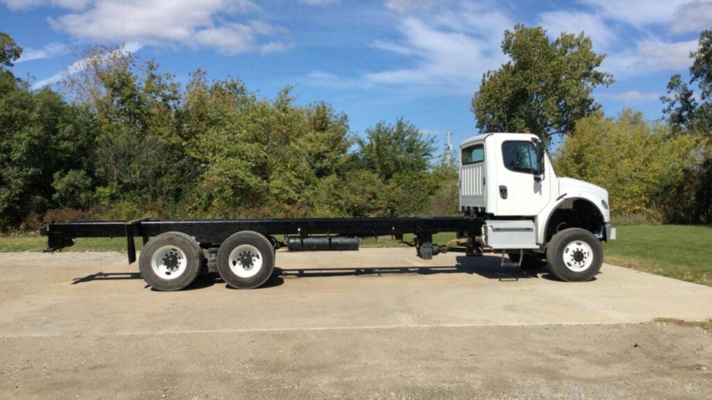 2014 Freightliner M2 106 Cab & Chassis Truck – Cummins, 345HP, Automatic