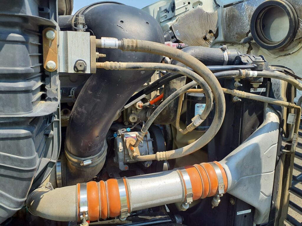 2016 Freightliner Cascadia 113 Day Cab Truck – 450HP, 13