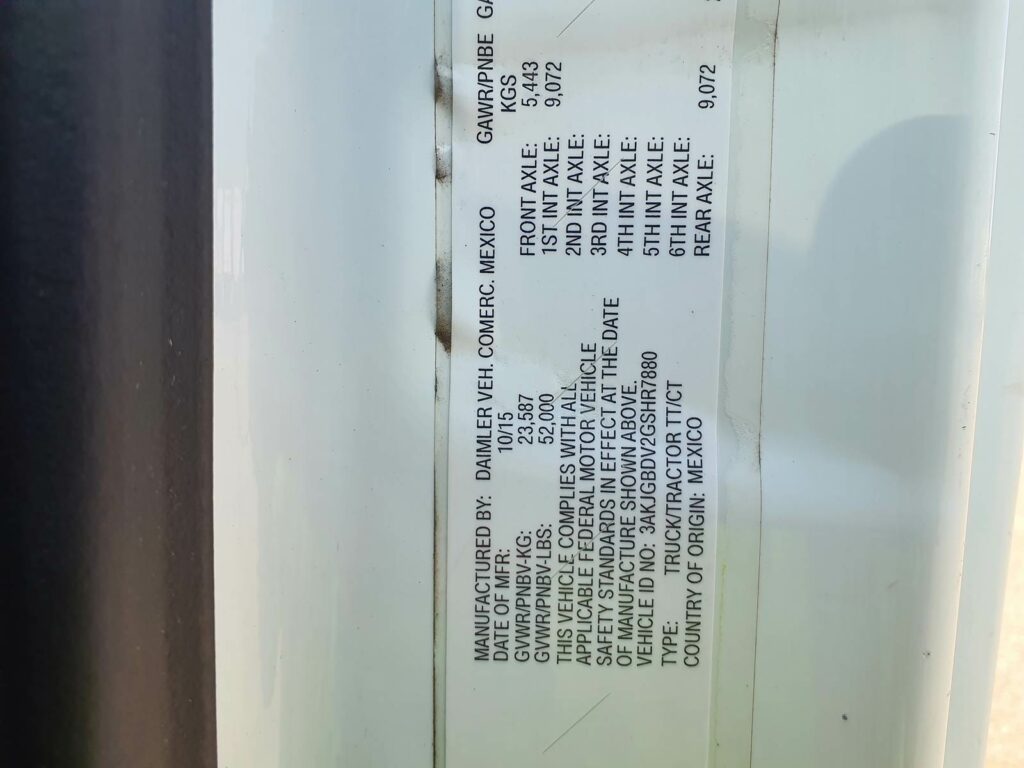 2016 Freightliner Cascadia 113 Day Cab Truck – 450HP, 13