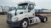 2014 Freightliner Cascadia 113 Single Axle Day Cab Truck – 410HP, 10