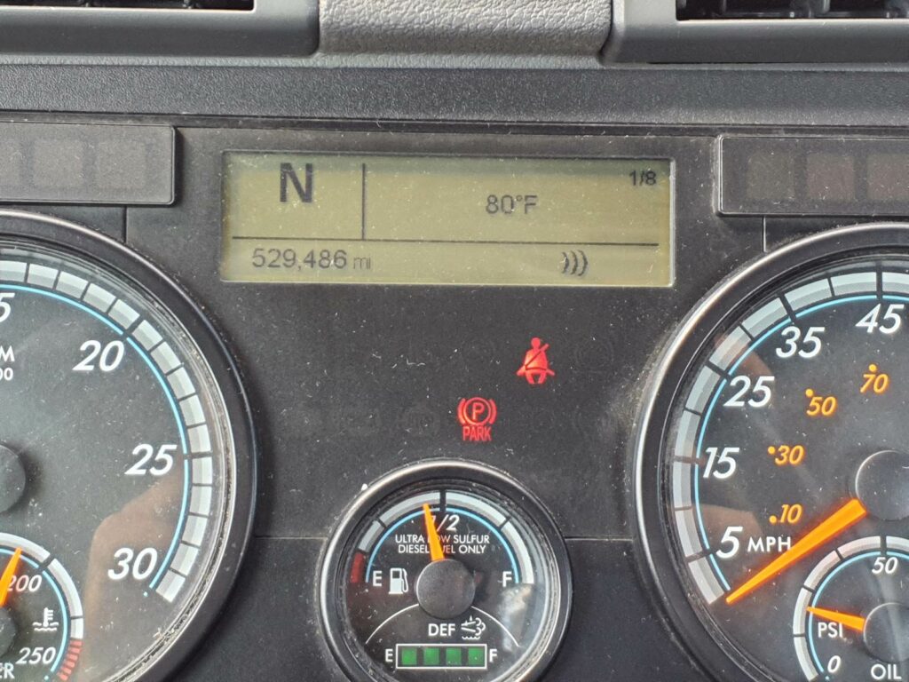 2018 Freightliner Cascadia 113 Single Axle Day Cab Truck – 410HP, 12