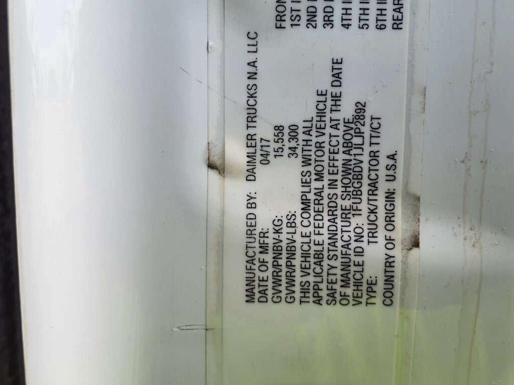 2018 Freightliner Cascadia 113 Single Axle Day Cab Truck – 410HP, 12