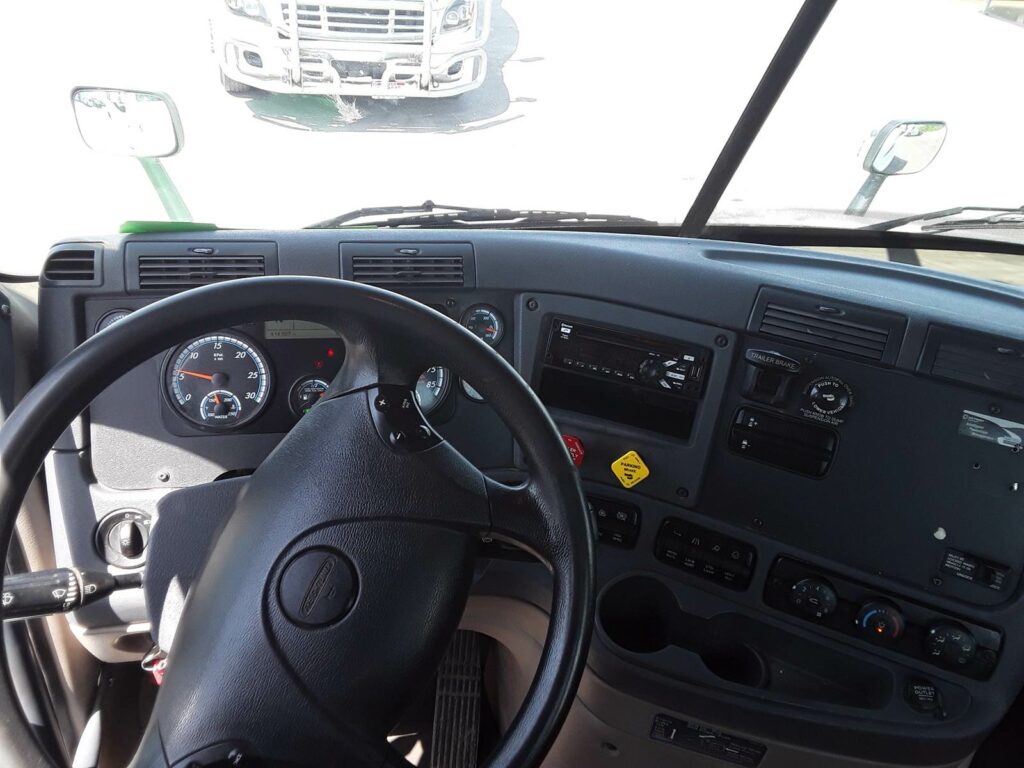 2018 Freightliner Cascadia 113 Single Axle Day Cab Truck – 450HP, 12