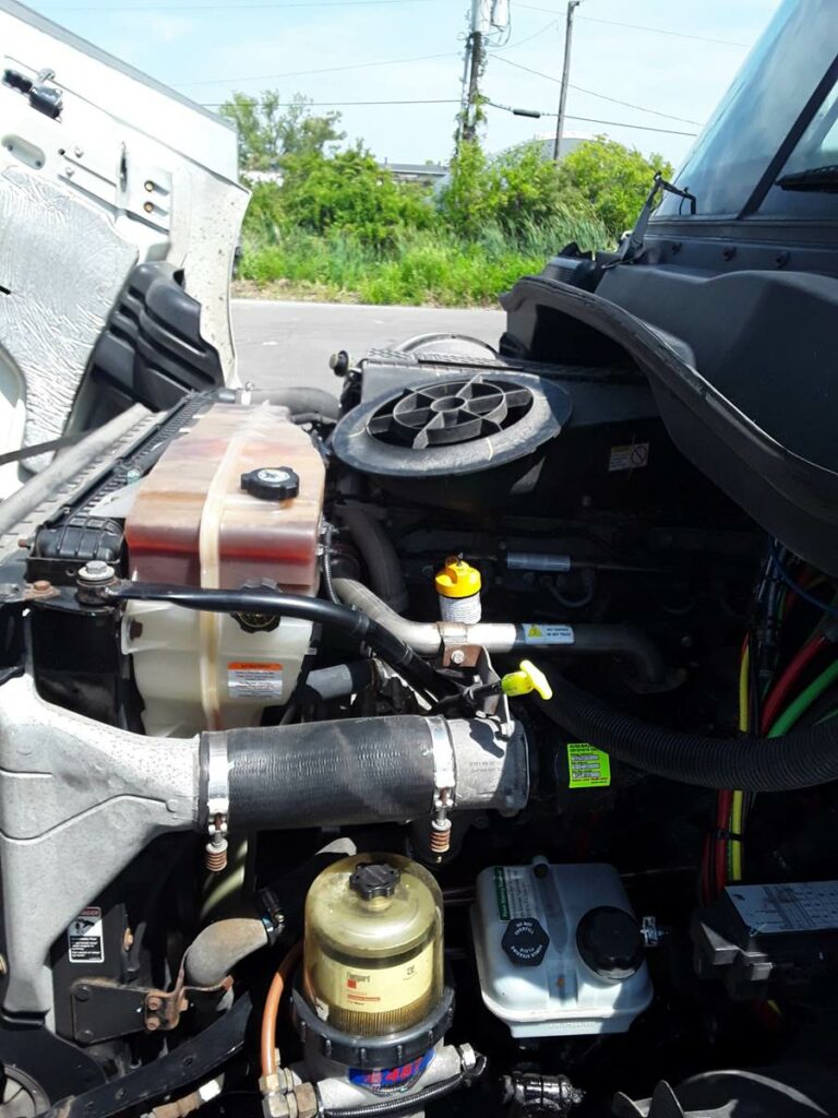 2018 Freightliner Cascadia 113 Single Axle Day Cab Truck – 450HP, 12