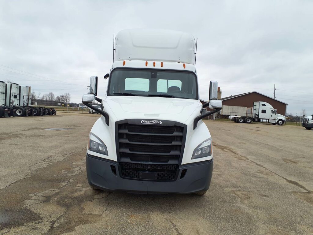 2019 Freightliner Cascadia 116 Day Cab Truck – 410HP, 12