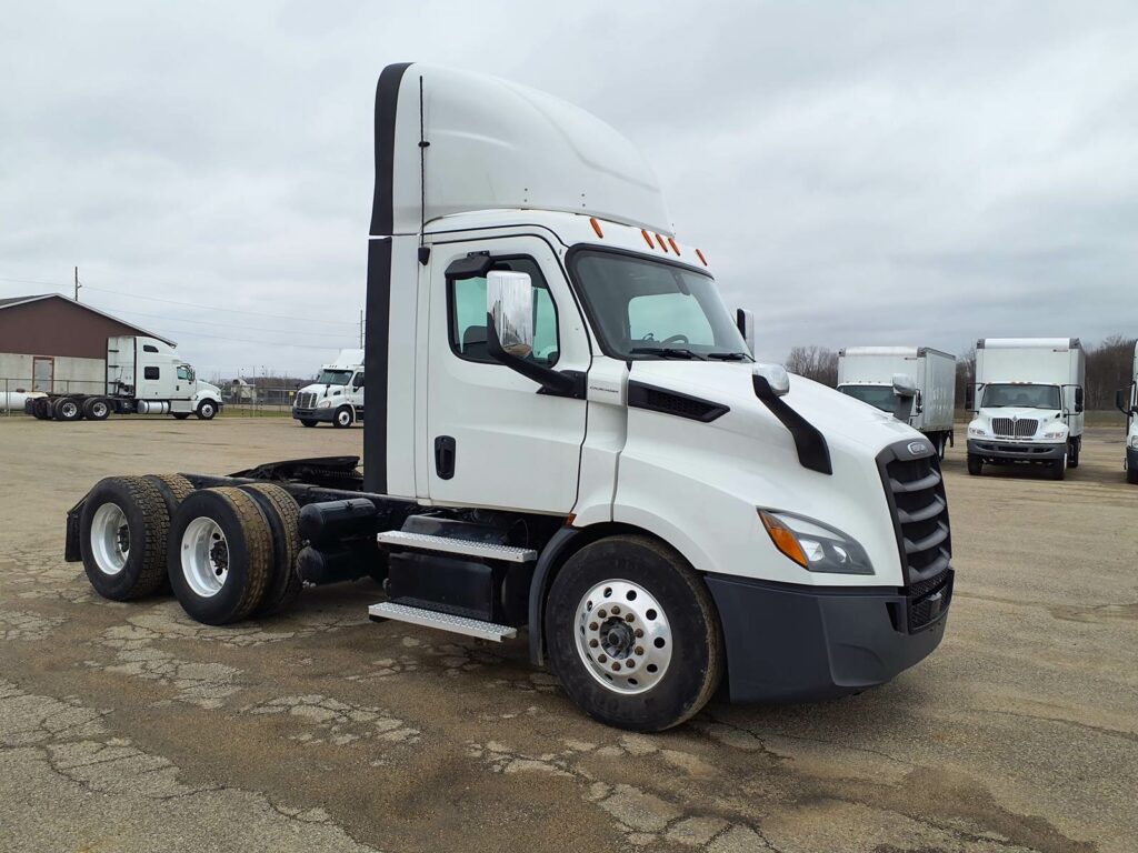 2019 Freightliner Cascadia 116 Day Cab Truck – 410HP, 12