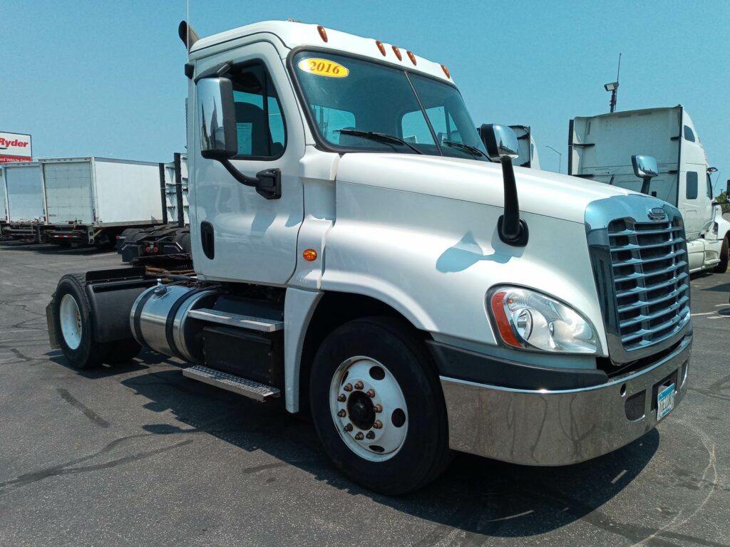 2016 Freightliner Cascadia 125 Single Axle Day Cab Truck – 410HP, 10 Speed Manual