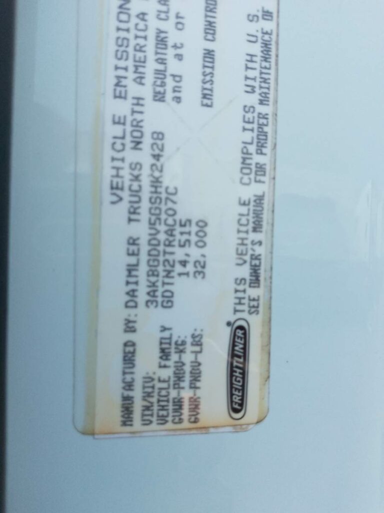 2016 Freightliner Cascadia 125 Single Axle Day Cab Truck – 410HP, 10 Speed Manual