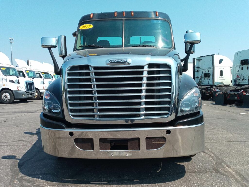 2017 Freightliner Cascadia 125 Day Cab Truck – 400HP, 10