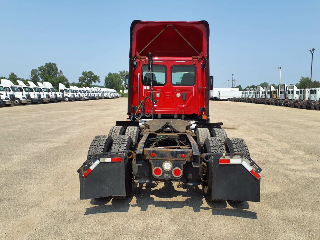 2017 Freightliner Cascadia 125 Day Cab Truck – 455HP, 12