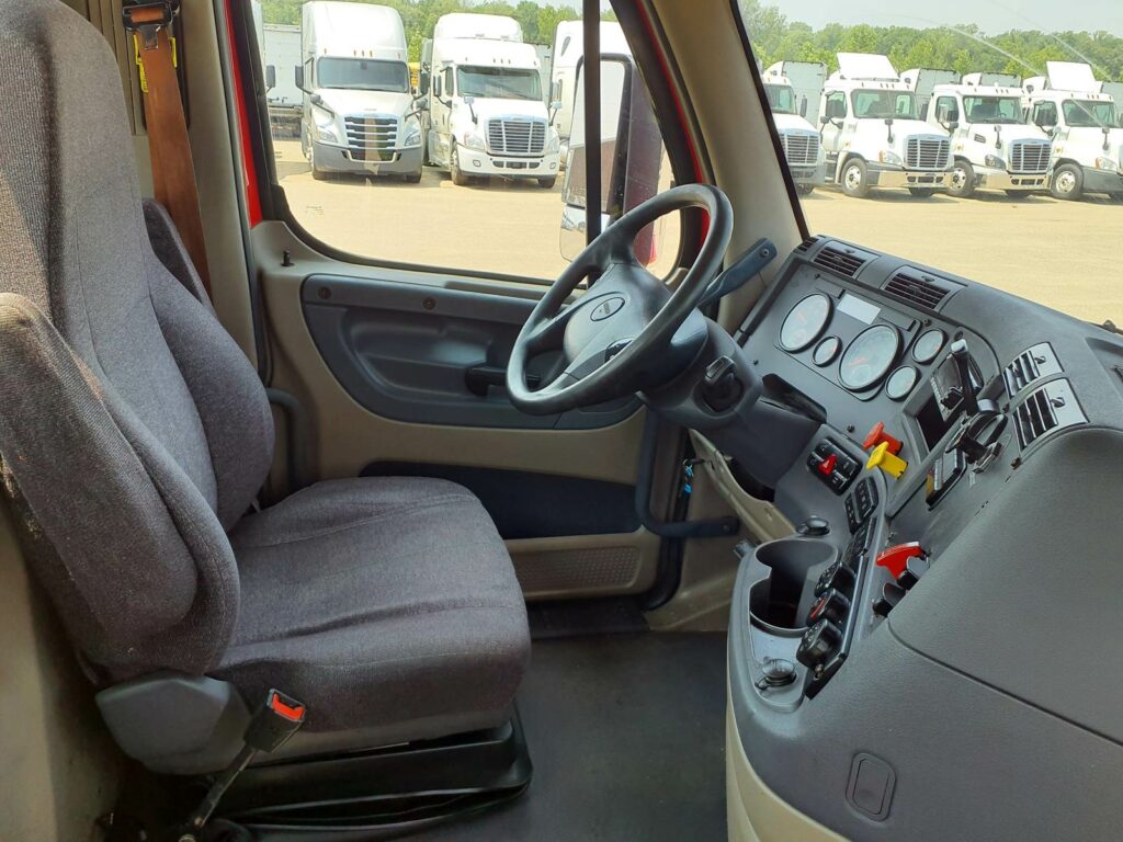 2017 Freightliner Cascadia 125 Day Cab Truck – 455HP, 12