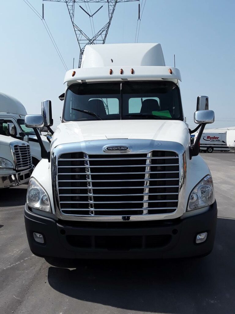 2018 Freightliner Cascadia 125 Day Cab Truck – 455HP, 12