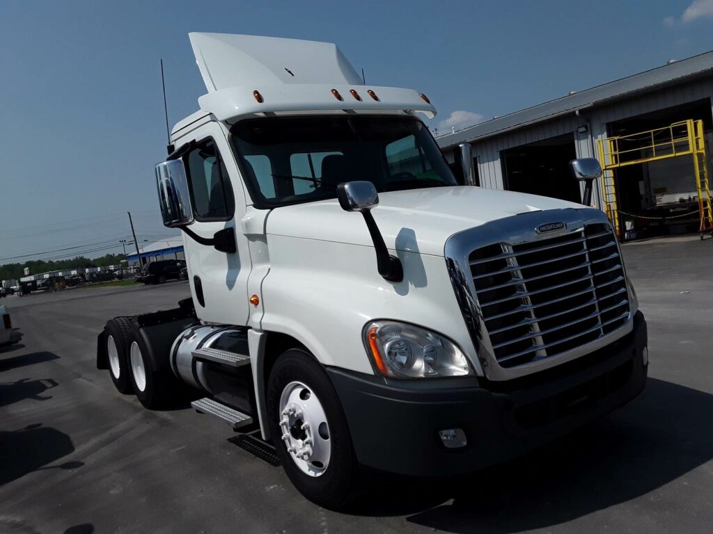 2018 Freightliner Cascadia 125 Day Cab Truck – 455HP, 12