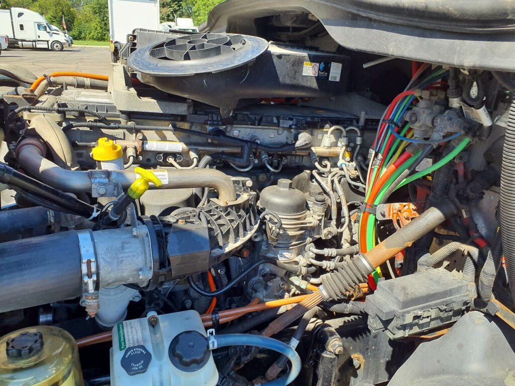 2018 Freightliner Cascadia 125 Day Cab Truck – 410HP, 12