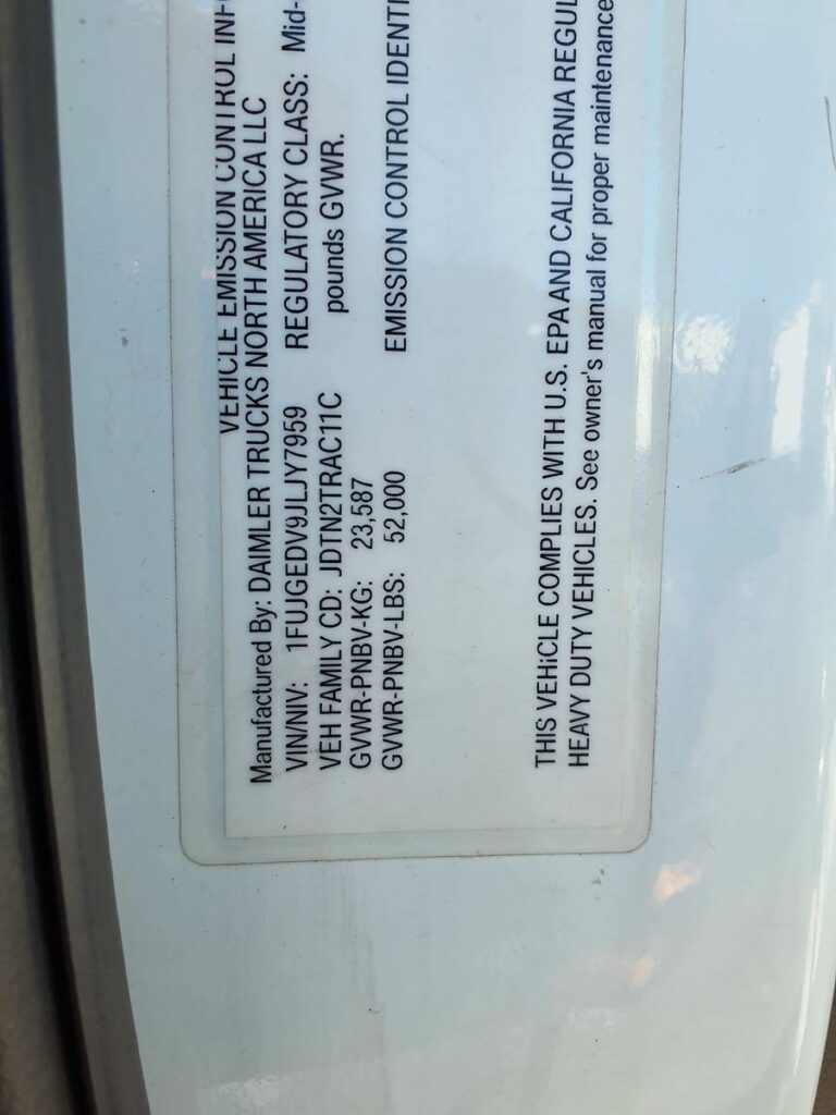 2018 Freightliner Cascadia 125 Day Cab Truck – 410HP, 12