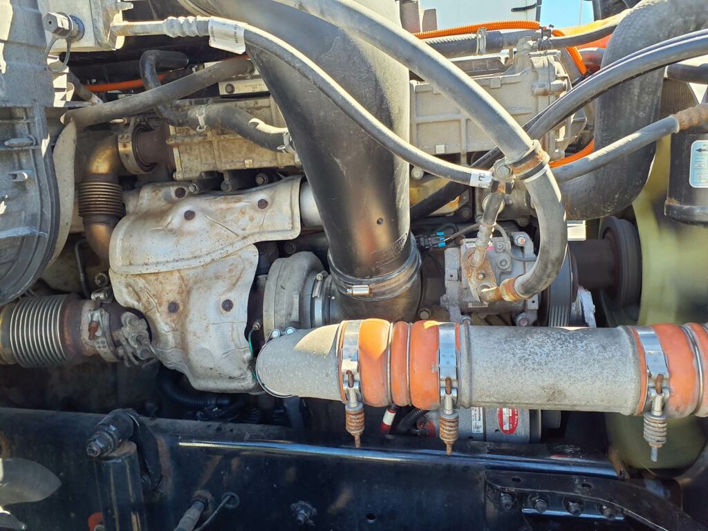 2018 Freightliner Cascadia 125 Day Cab Truck – 410HP, 12