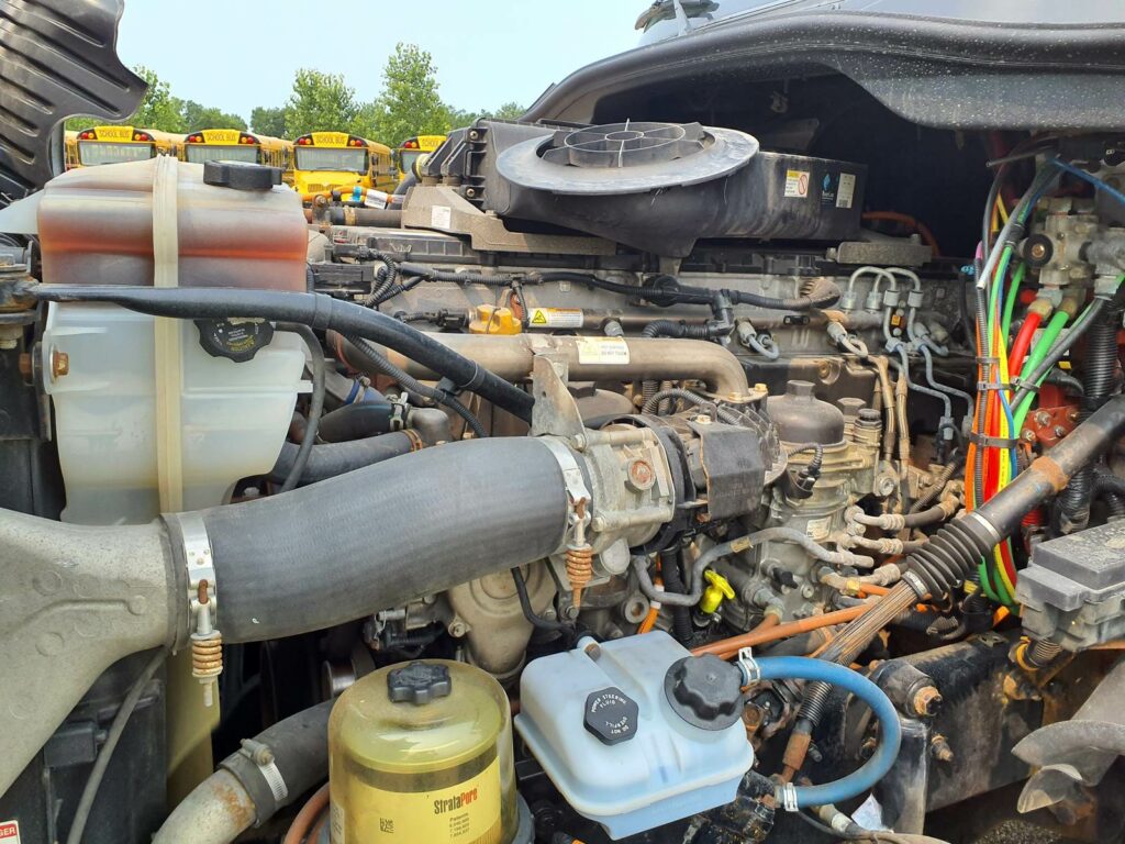 2016 Freightliner Cascadia 125 Day Cab Truck – 475HP, 10 Speed Manual