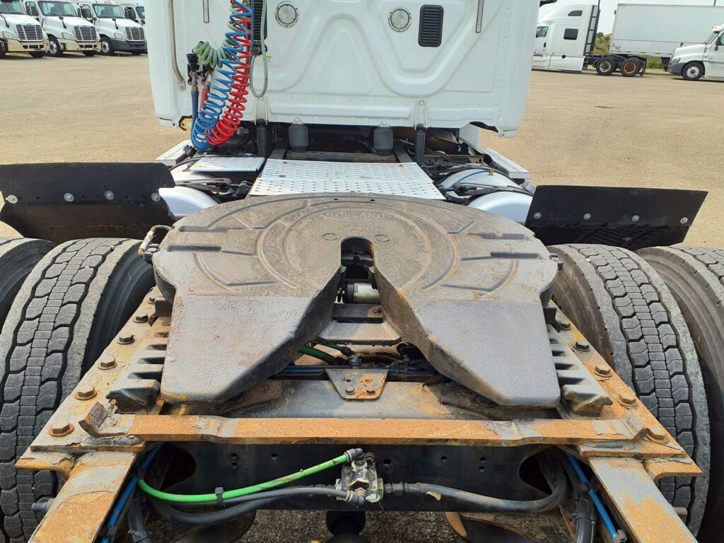 2016 Freightliner Cascadia 125 Day Cab Truck – 475HP, 10 Speed Manual