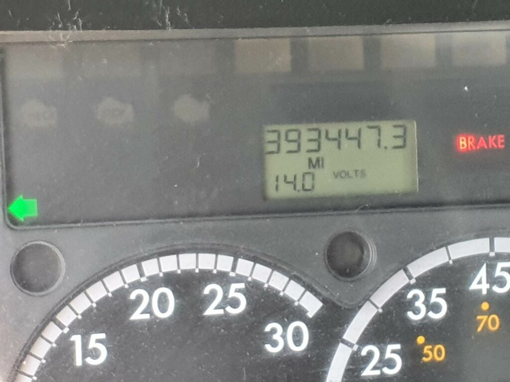 2016 Freightliner Cascadia 125 Day Cab Truck – 450HP, 10 Speed Manual