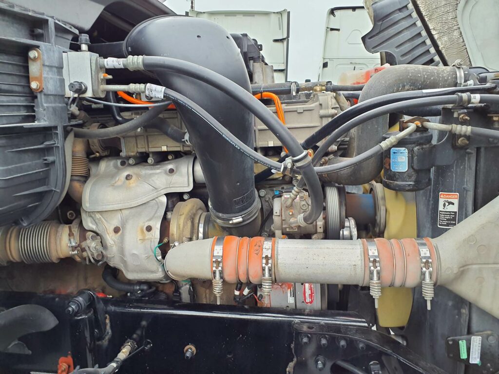 2017 Freightliner Cascadia 125 Day Cab Truck – 450HP, 10 Speed Manual