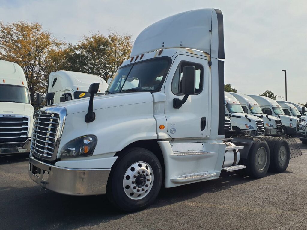 2016 Freightliner Cascadia 125 Day Cab Truck – 400HP, 10