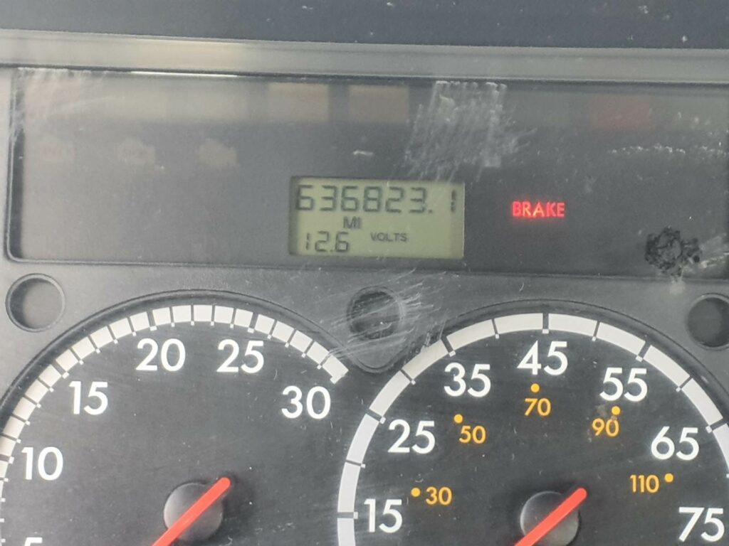 2016 Freightliner Cascadia 125 Day Cab Truck – 400HP, 10