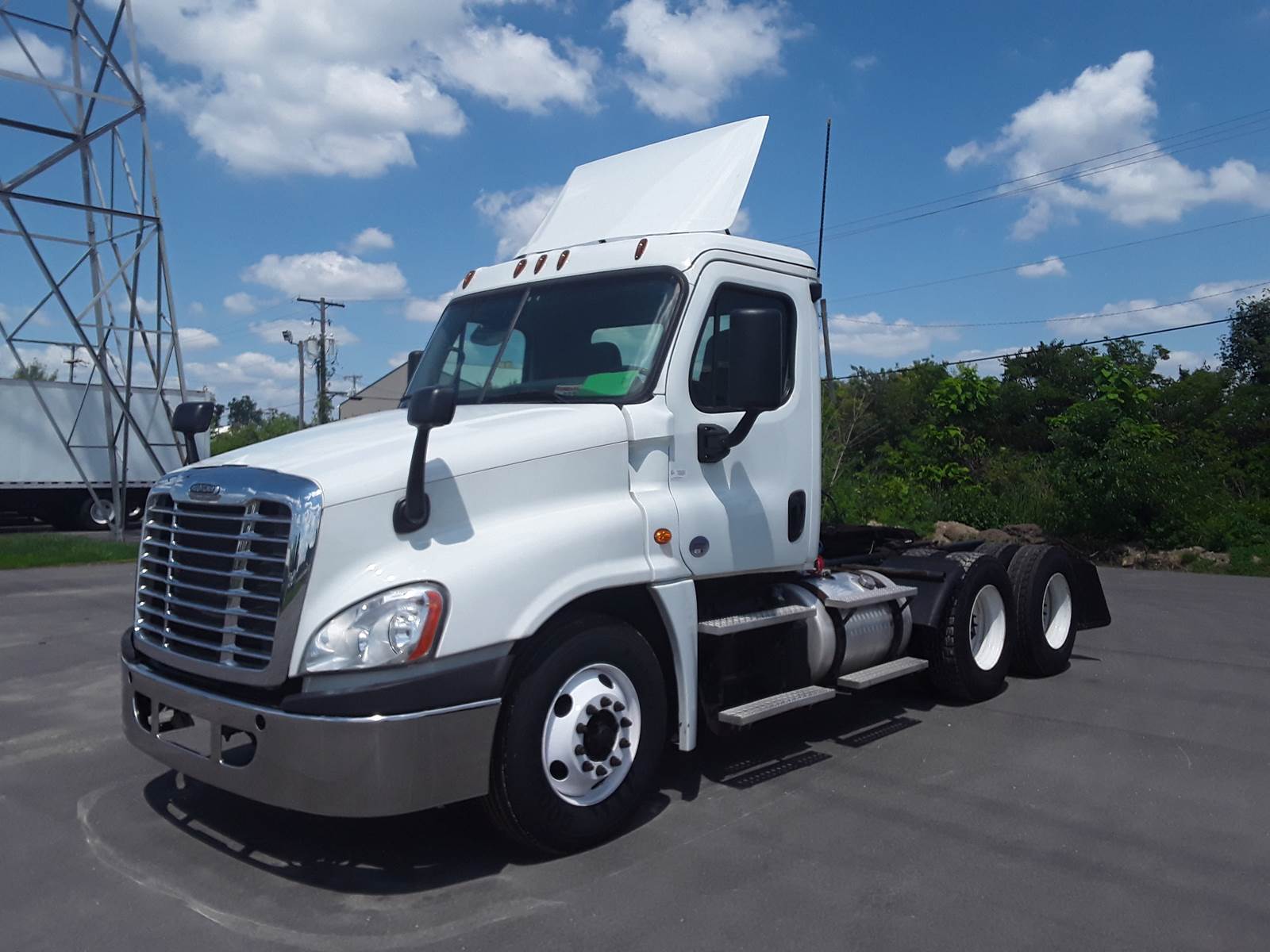 2018 Freightliner Cascadia 125 Day Cab Truck - 450HP, 10 - HandshakeFleet