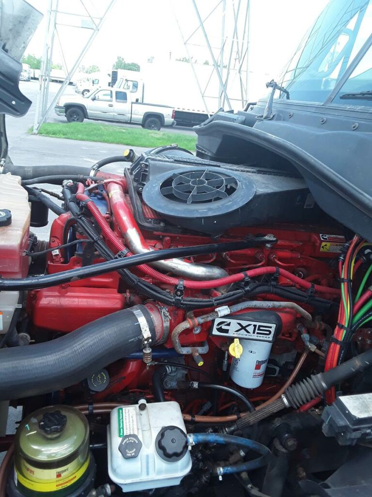 2018 Freightliner Cascadia 125 Day Cab Truck – 450HP, 10