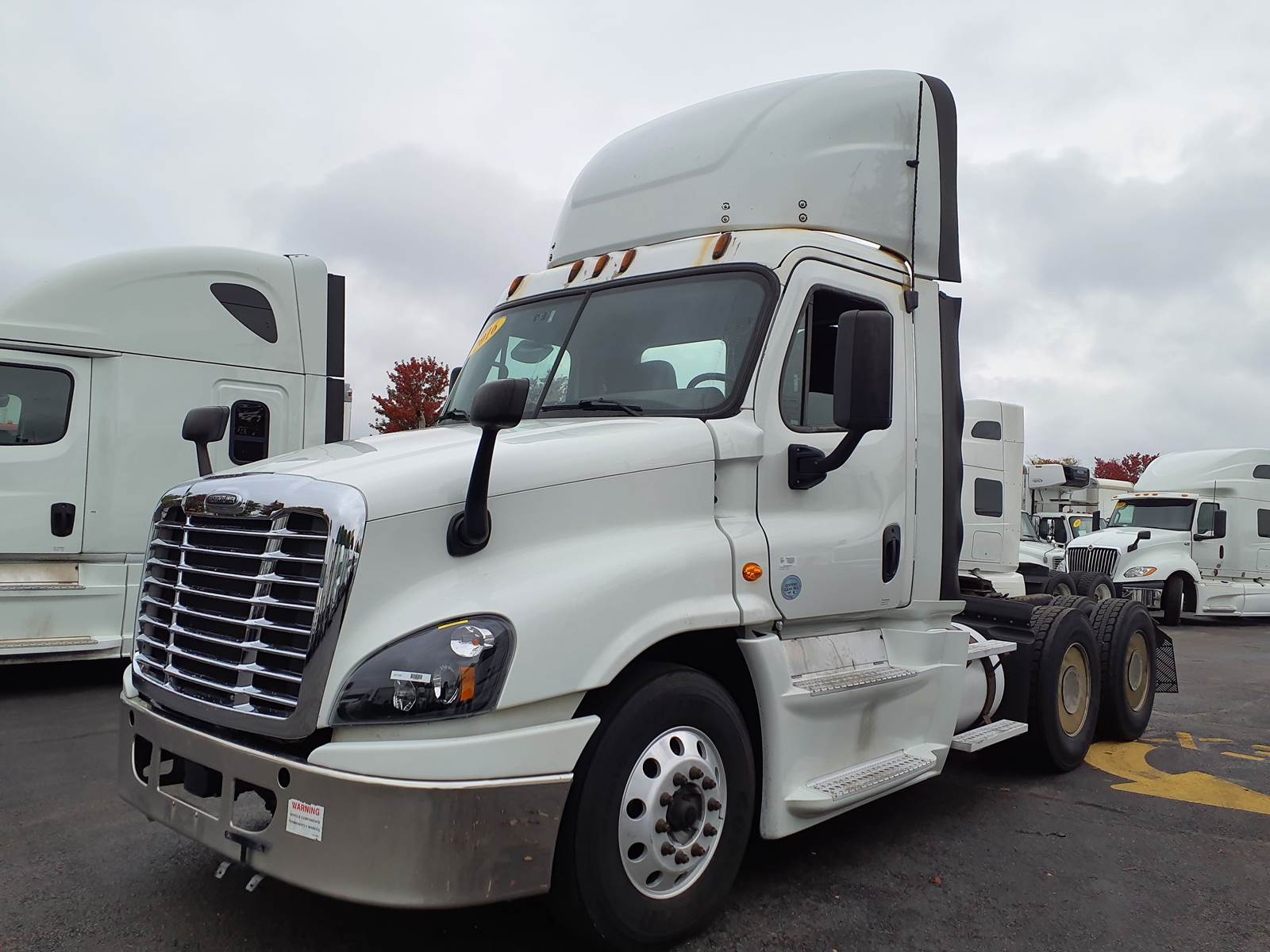 2016 Freightliner Cascadia 125 Day Cab Truck 400HP, 10 HandshakeFleet