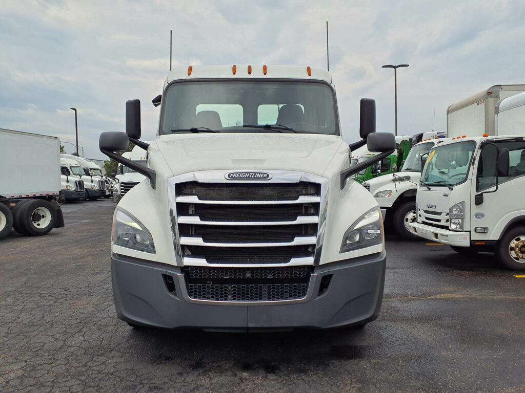 2018 Freightliner Cascadia 126 Day Cab Truck – 410HP, 10 Speed Manual