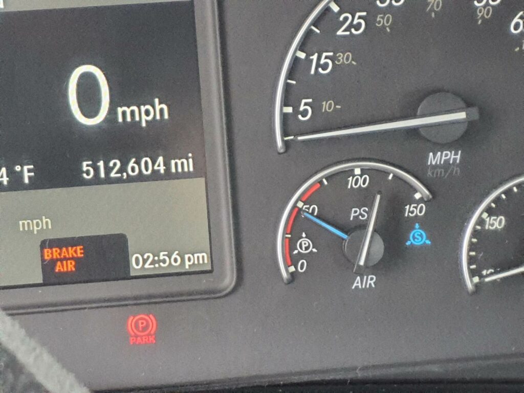 2018 Freightliner Cascadia 126 Day Cab Truck – 410HP, 10 Speed Manual